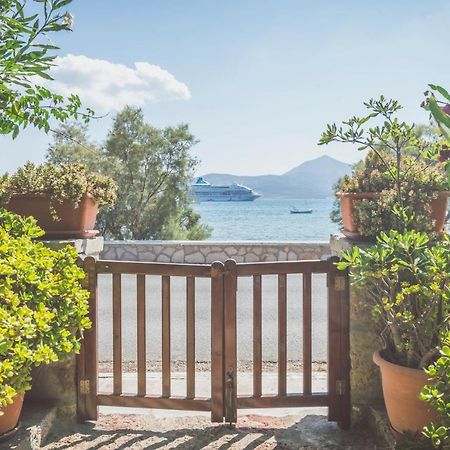 אדאמאס Kourita Garden Apartment With Sea View Near To The Port Of Milos מראה חיצוני תמונה